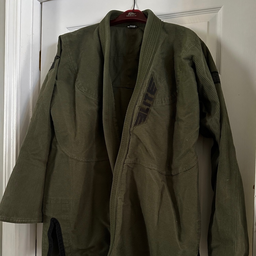 Elite brand dark army green jiu jitsu gi - size A4